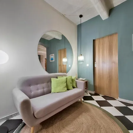 The House In Old Mint Street דירה