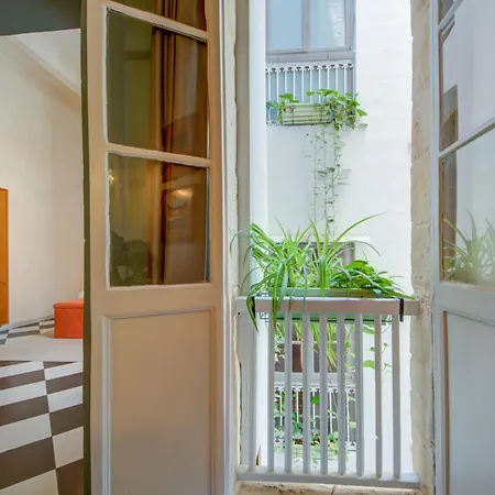 דירה The House In Old Mint Street