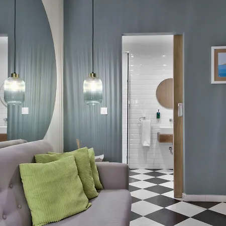 The House In Old Mint Street *