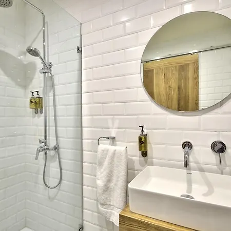 דירה The House In Old Mint Street *