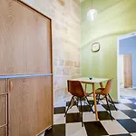 The House In Old Mint Street Apartment