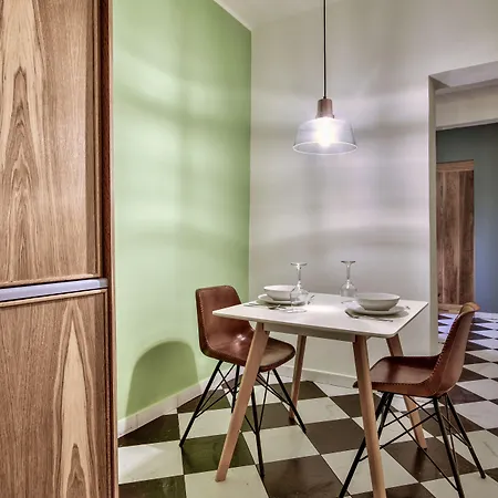 The House In Old Mint Street *