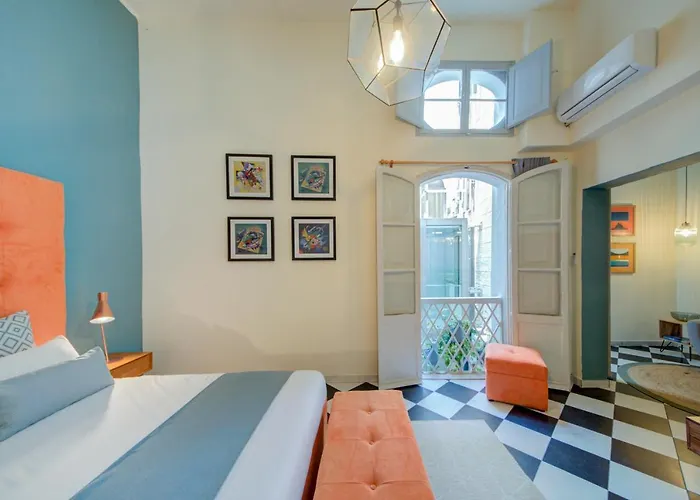 The House In Old Mint Street * Valeta