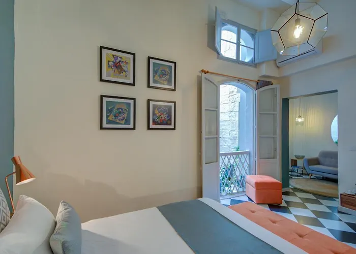 The House In Old Mint Street * Valeta